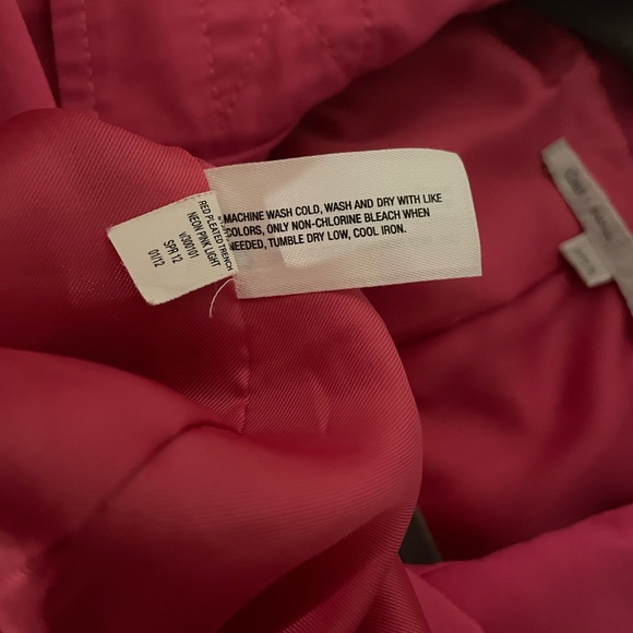 Gap trench coat style rain jacket in Barbie pink - Picture 5 of 5